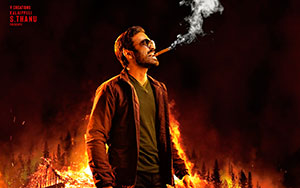 The first look of Selvaragahavan`s action flick, `Naane Varuven`